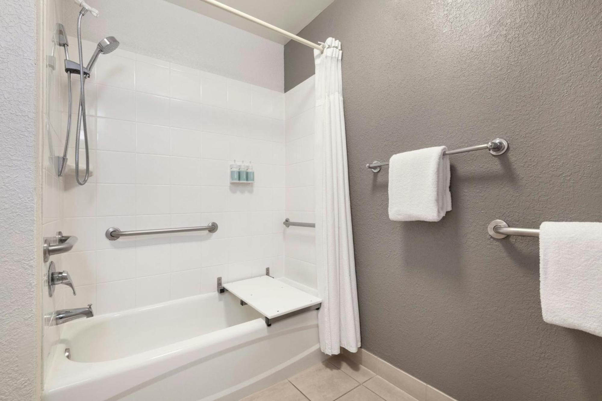 Courtyard By Marriott Jacksonville At The Mayo Clinic Campus/Beaches Екстериор снимка